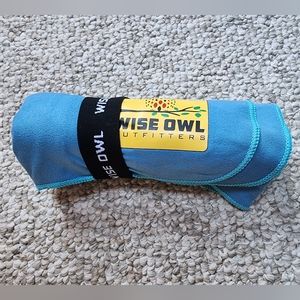 NWOT Wise Owl Outfitters Soft Compact Quick Dry Microfiber Travel Towel